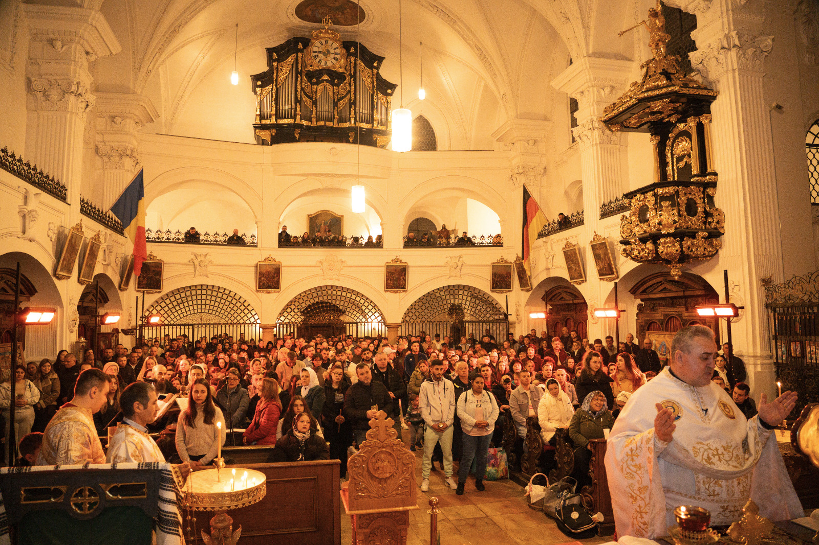 Din viața comunității