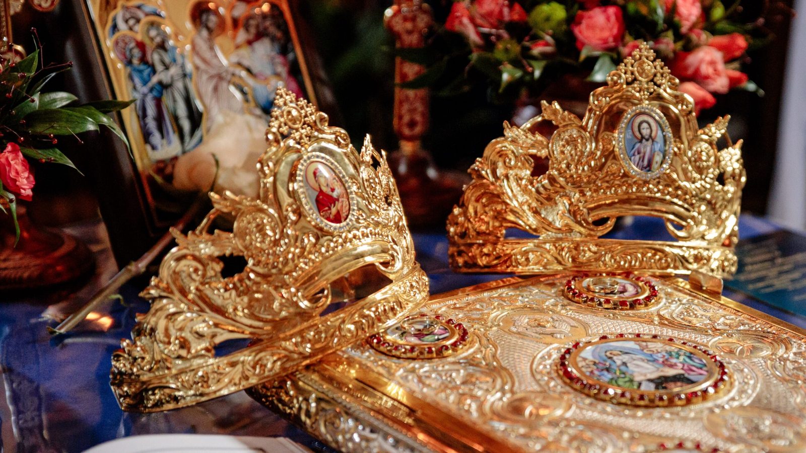 TAINA SFINTEI CUNUNII – Binecuvântare în iubire la Biserica Ortodoxă Straubing-Bogen