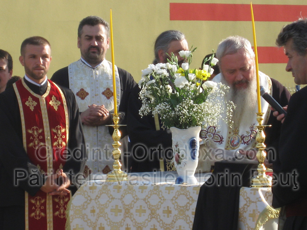 Göttliche Liturgie und Te Deum zum Beginn des neuen Schuljahres 2014–2015