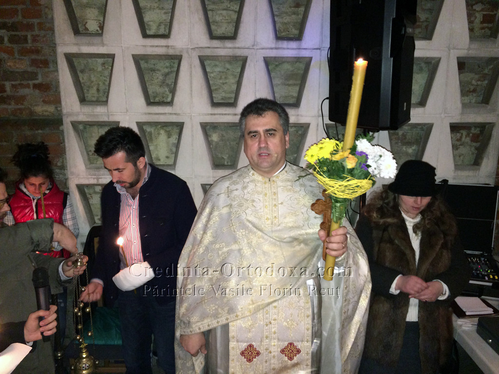 Invierea Domnului – Sfintele Pasti 2015 la Biserica Ortodoxa Romana din Straubing – Hristos a Înviat!