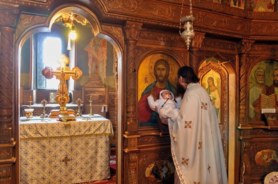 Îmbisericirea pruncului după Sfântul Botez
