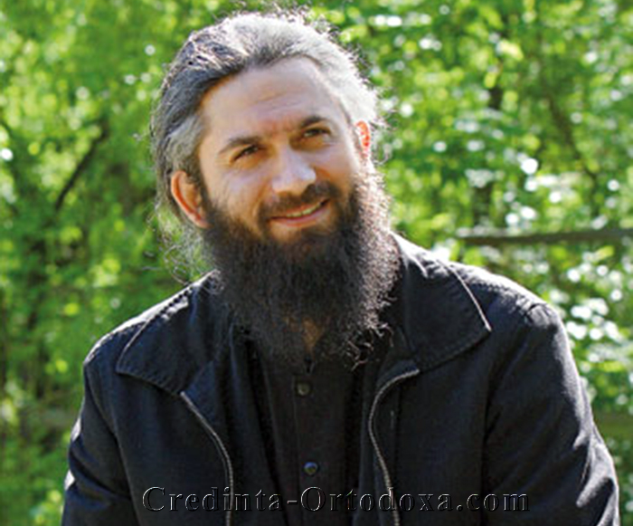 Părintele Savatie Baştovoi: Opriți-vă! Și dacă nu puteți desena ceva frumos, priviți-vă pur și simplu… Câţi mai trebuie să moară pentru a apăra caricaturi mizerabile şi pornografice?
