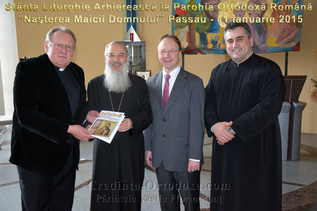 Oaspeti de seama la Sfanta Liturghie. domnul Domkapitular Monsignore Manfred Ertl din partea orasului Passau si a Primariei al doilea primar domnul Bürgermeister Urban Mangold