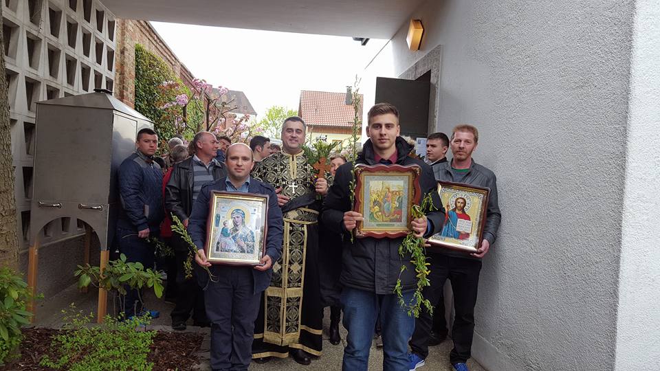 Heilige Liturgie und Palmsonntagsprozession in der rumänisch-orthodoxen Kirche „Die Heiligen Kaiser Konstantin und Helena“ in Straubing