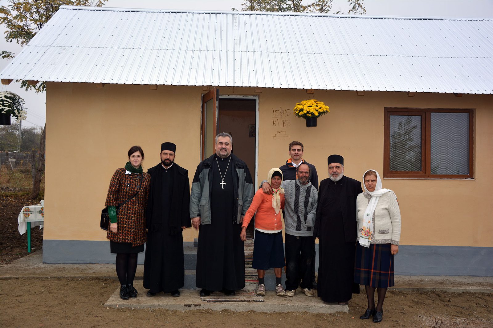 Un vis împlinit: CĂSUŢĂ pentru doi bătrâni necăjiţi din Belceşti, Iaşi – România