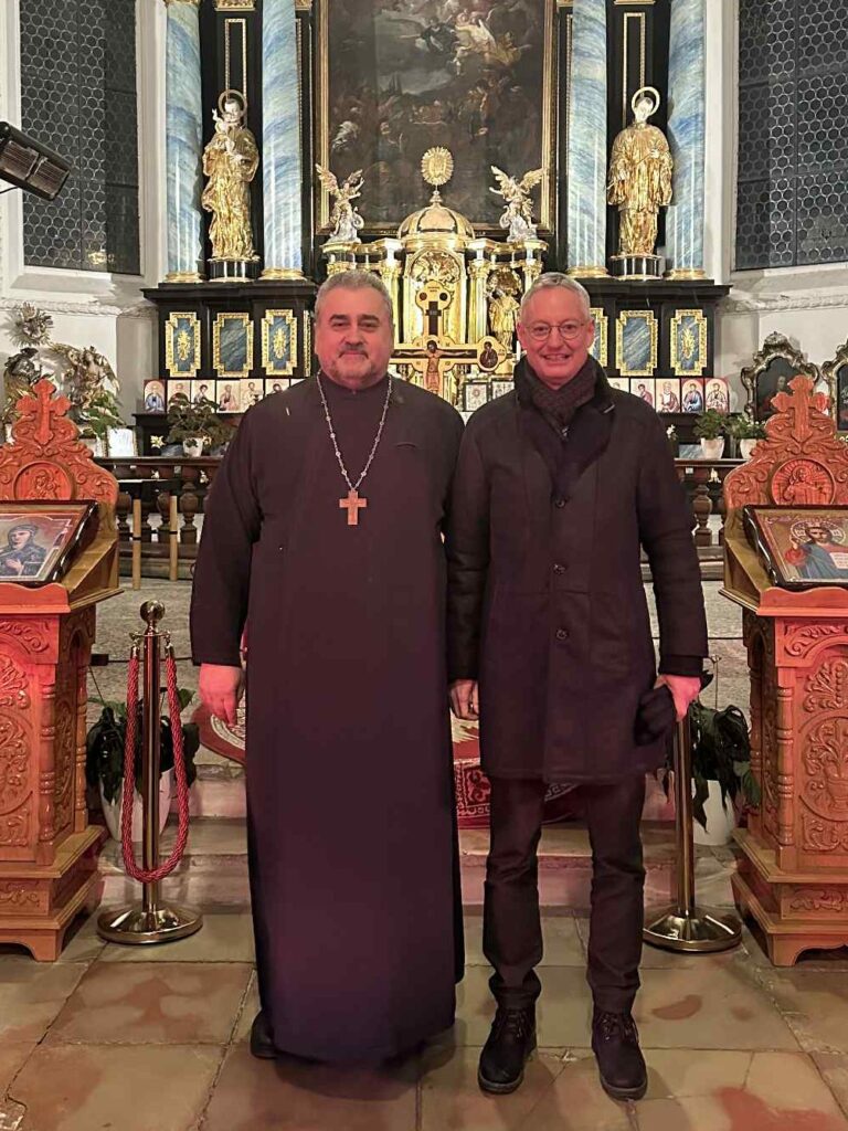 Căldură sufletească în ciuda frigului: o seară de rugăciune și unitate la Biserica Ortodoxă din Straubing