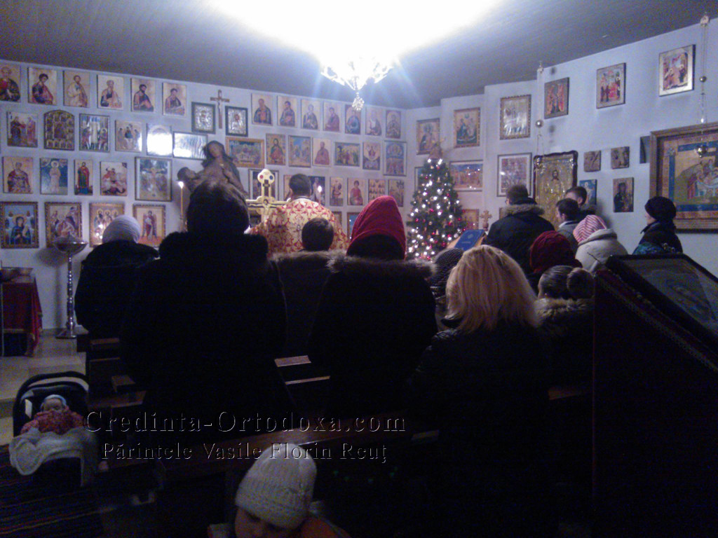 Die Göttliche Liturgie am Silvesterabend 2015 in der Rumänisch-Orthodoxen Kirche in Straubing