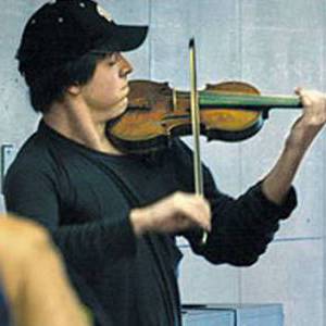 De ce nu percepem frumusețea!? Nonvaloarea stapaneste deja lumea!? – Joshua Bell si Experimentul Washington